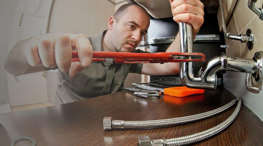 Local expert plumbing services in Windsor Heights, IA